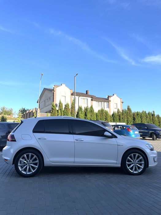 Volkswagen e-golf 2015года