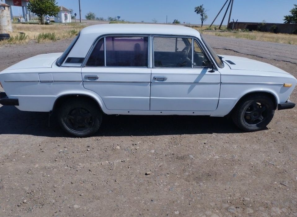 Продам ВАЗ 2106 мотор 2111 КПП 4