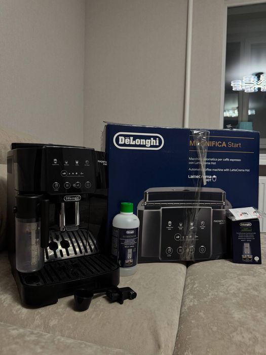 Кавомашина DeLonghi MAGNIFICA Start + Рідина для чистки  У ПОДАРУНОК