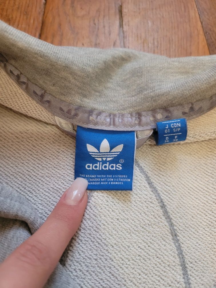 Кофта Adidas почти новая
