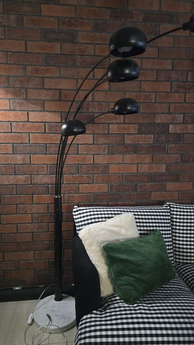Lampa stojąca podłogowa