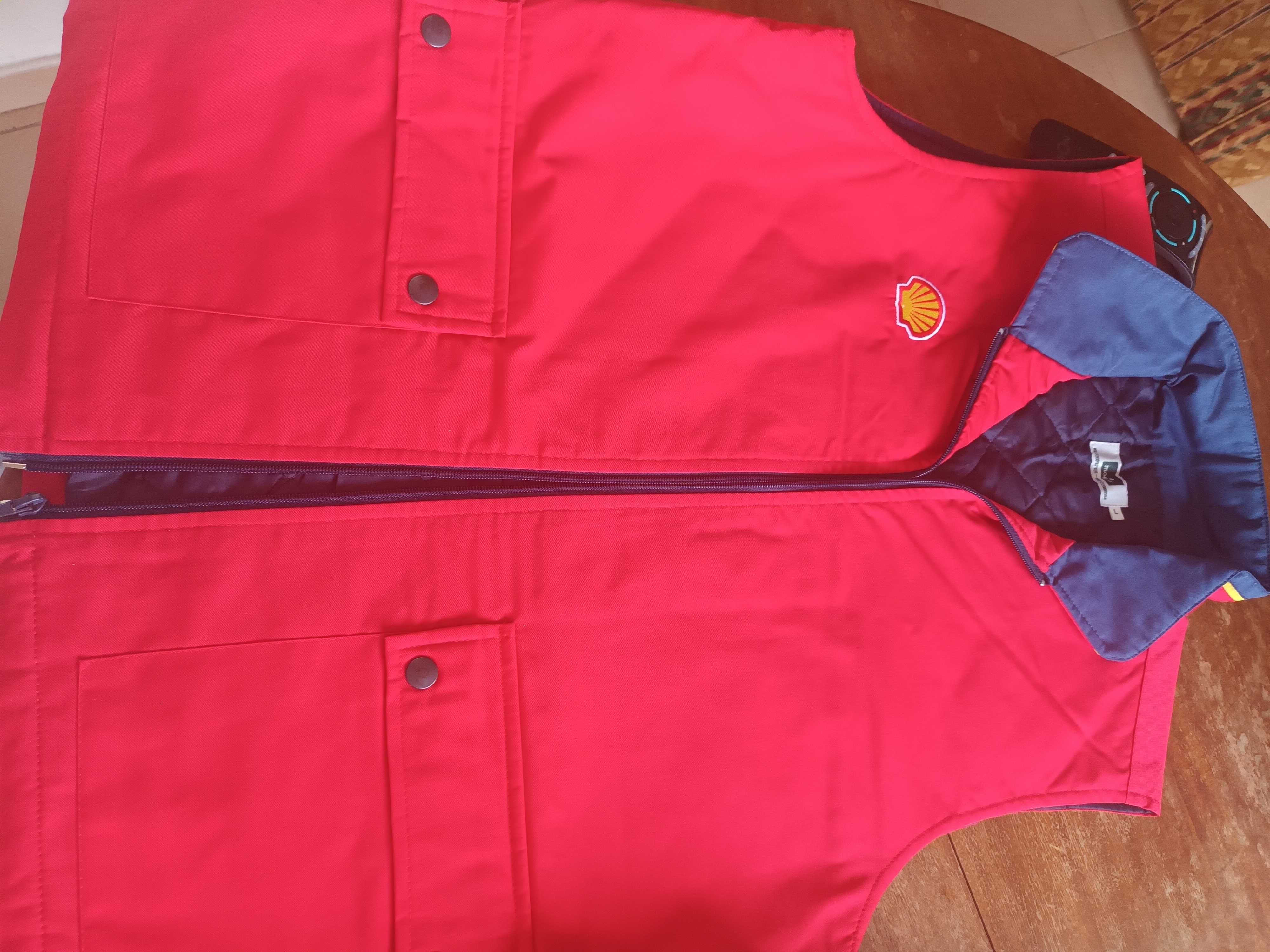 Camisola e colete novos Shell