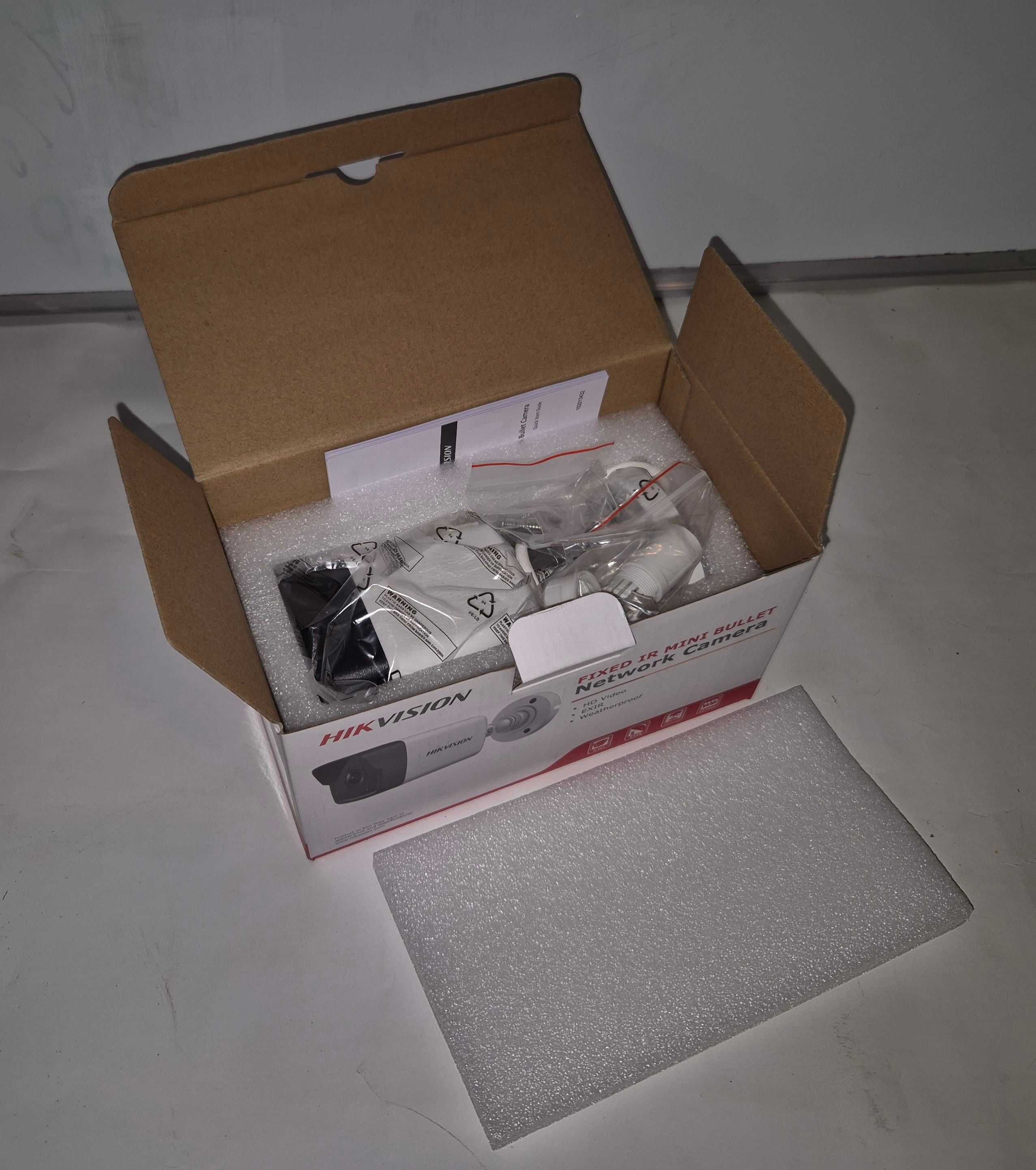 Камера 2 MP сетевая IP Hikvision DS-2CD1021-I