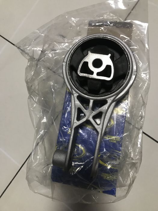 Подушка двигателя Chevrolet Volt 2011-2015 год, шевроле вольт 1,