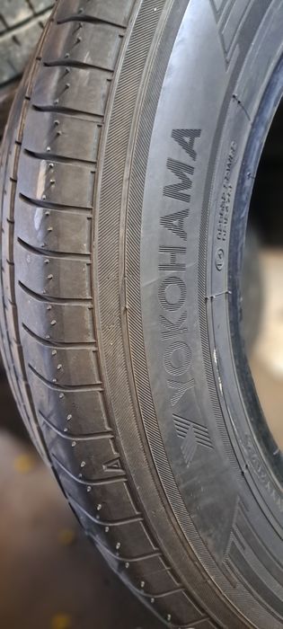 Pneus 235/60/18 yokhoama