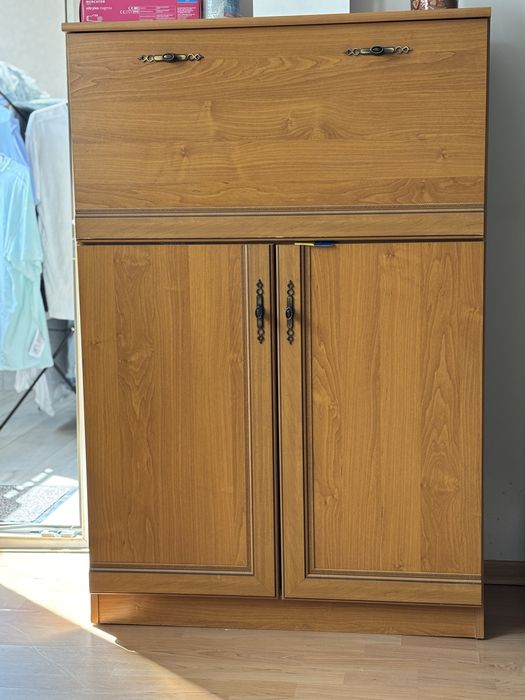 Komoda w kolorze brazu