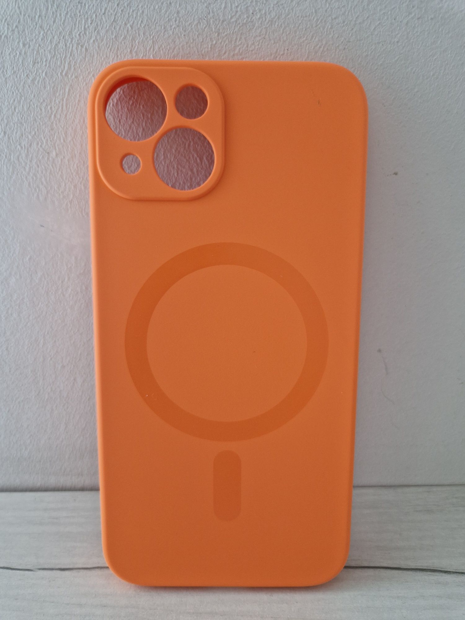 TEL PROTECT MagSilicone Case do Iphone 13 Pomarańczowy