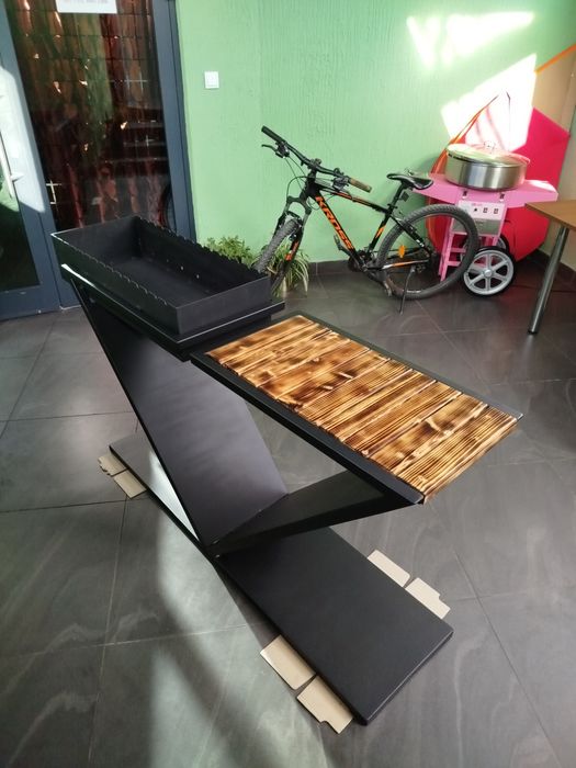 Grill węglowy, mocna konstrukcja,piękny projekt
