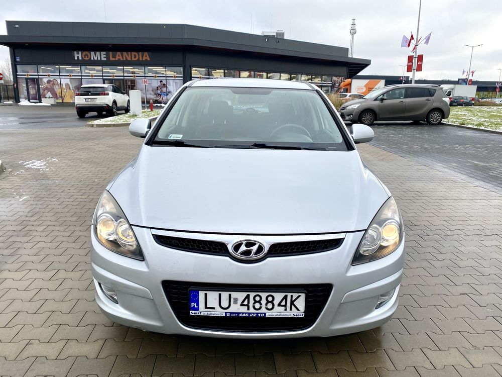 Hyundai I 30 1.4 benzyna 2008 rok.