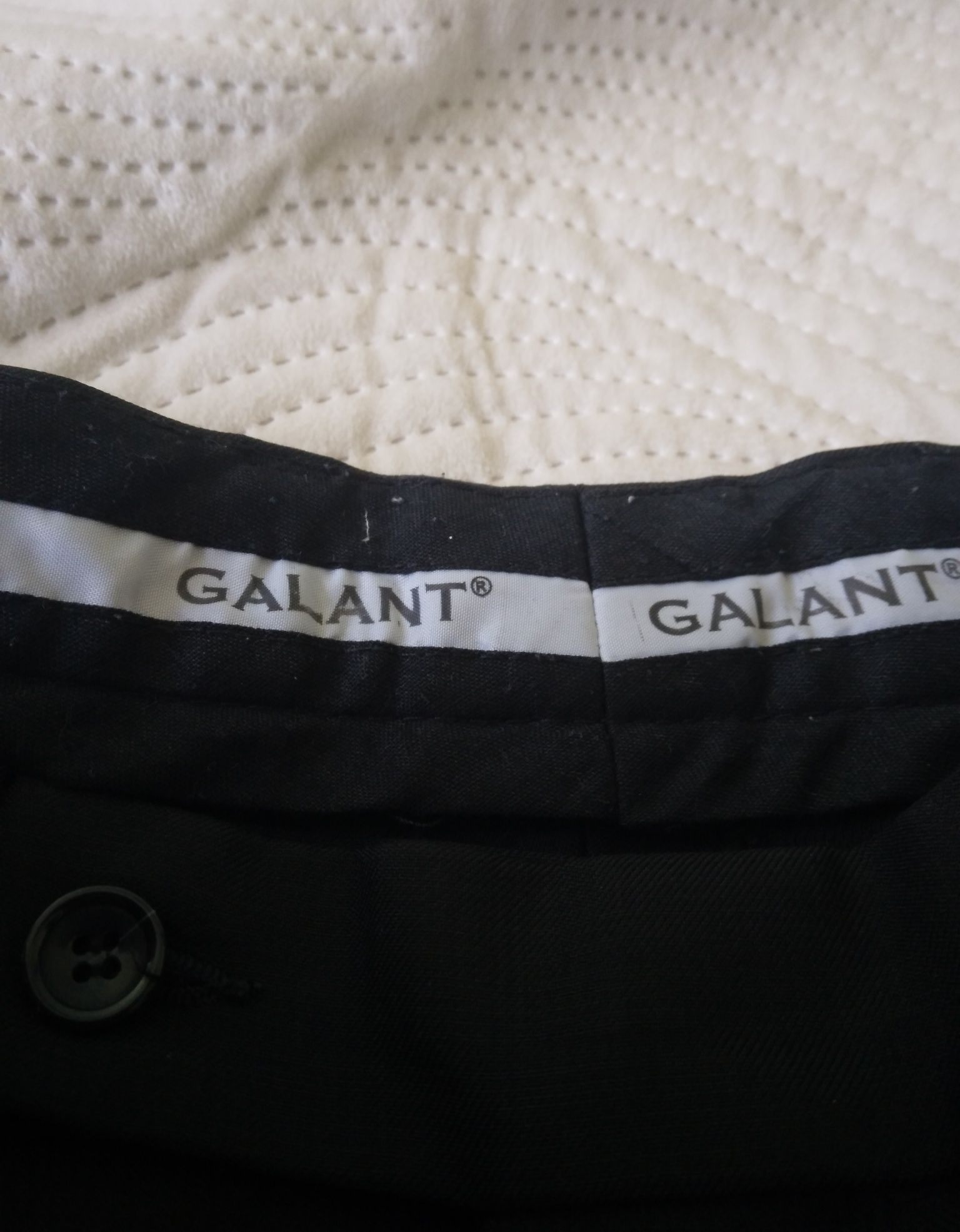Męskie czarne spodnie eleganckie, garniturowe Galant