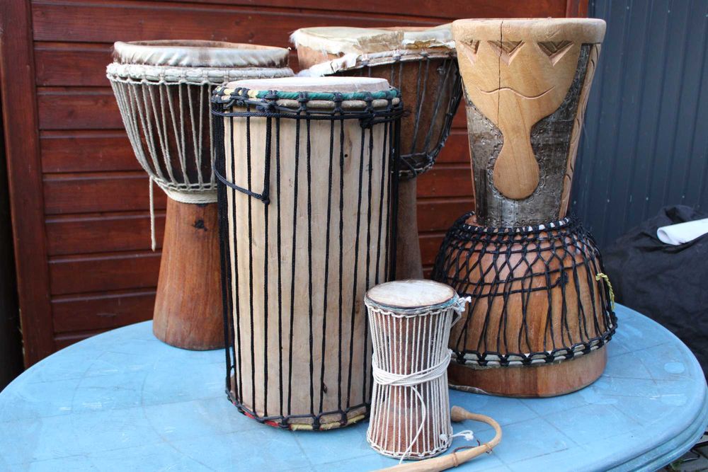 Uszkodzone membrany 3x DJEMBE 1x Kenkeni 1x Talking Drum