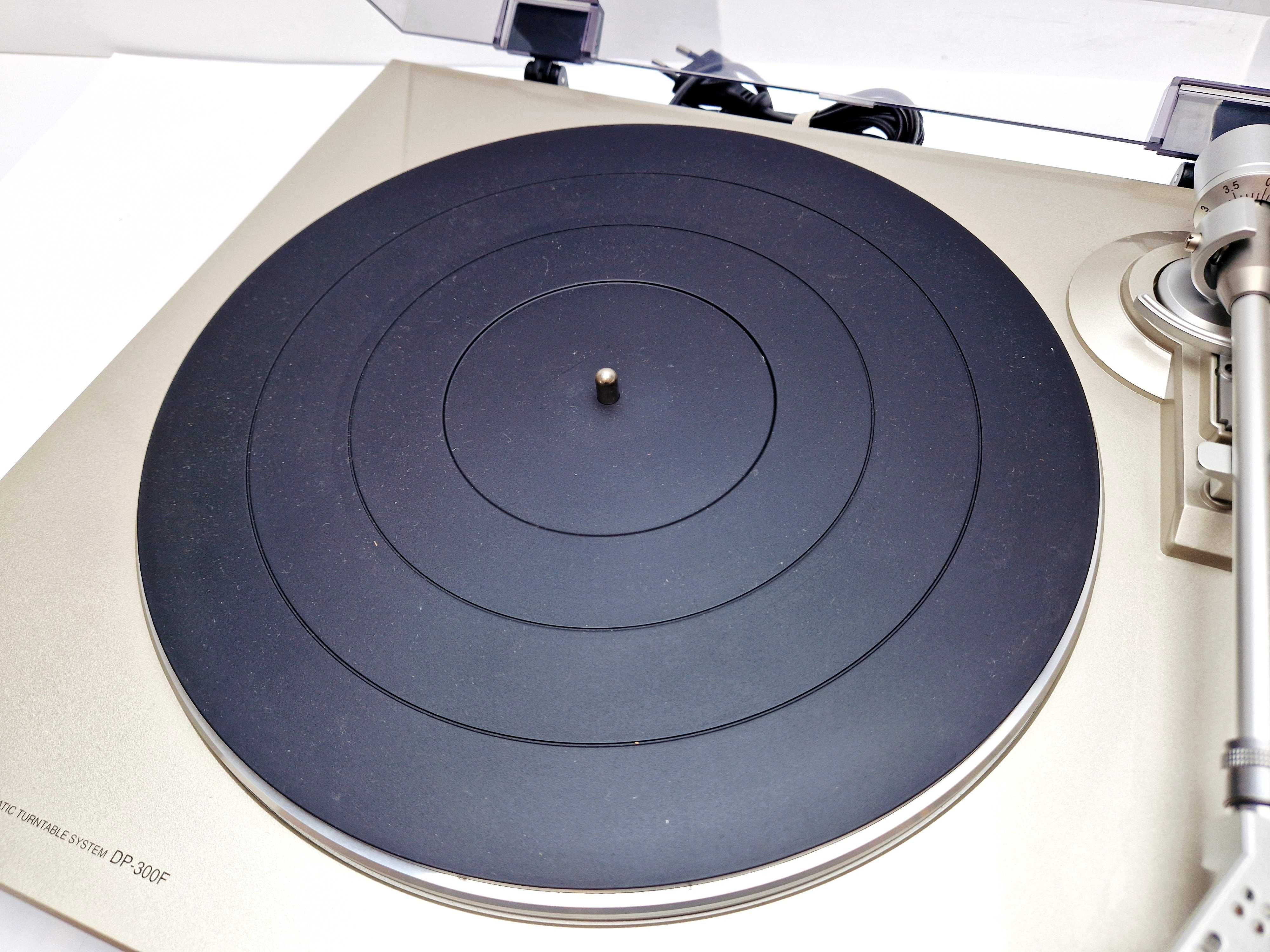 Gramofon DENON DP-300F srebrny