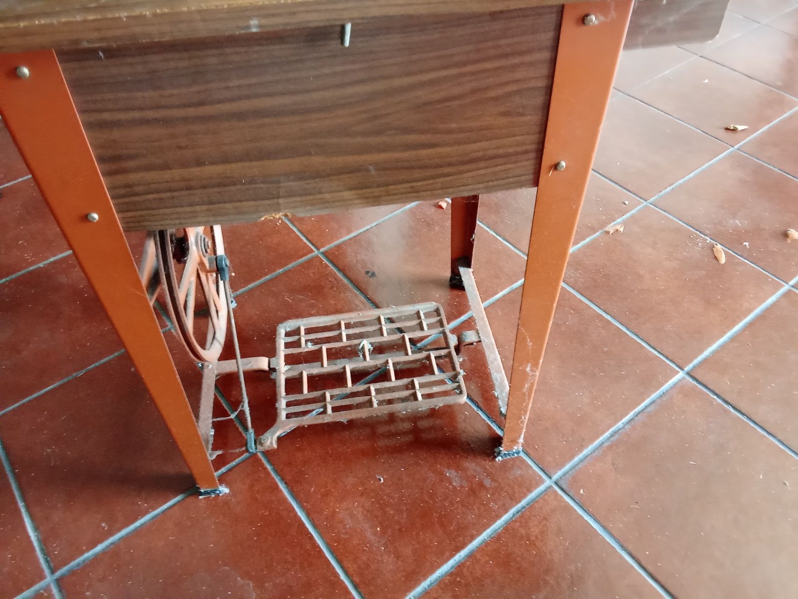 Mesa maquina de costura