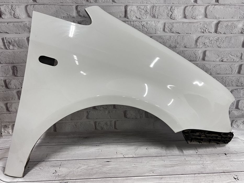 Оригінальне крило Праве / Ліве Volkswagen Caddy III / Кадді 3