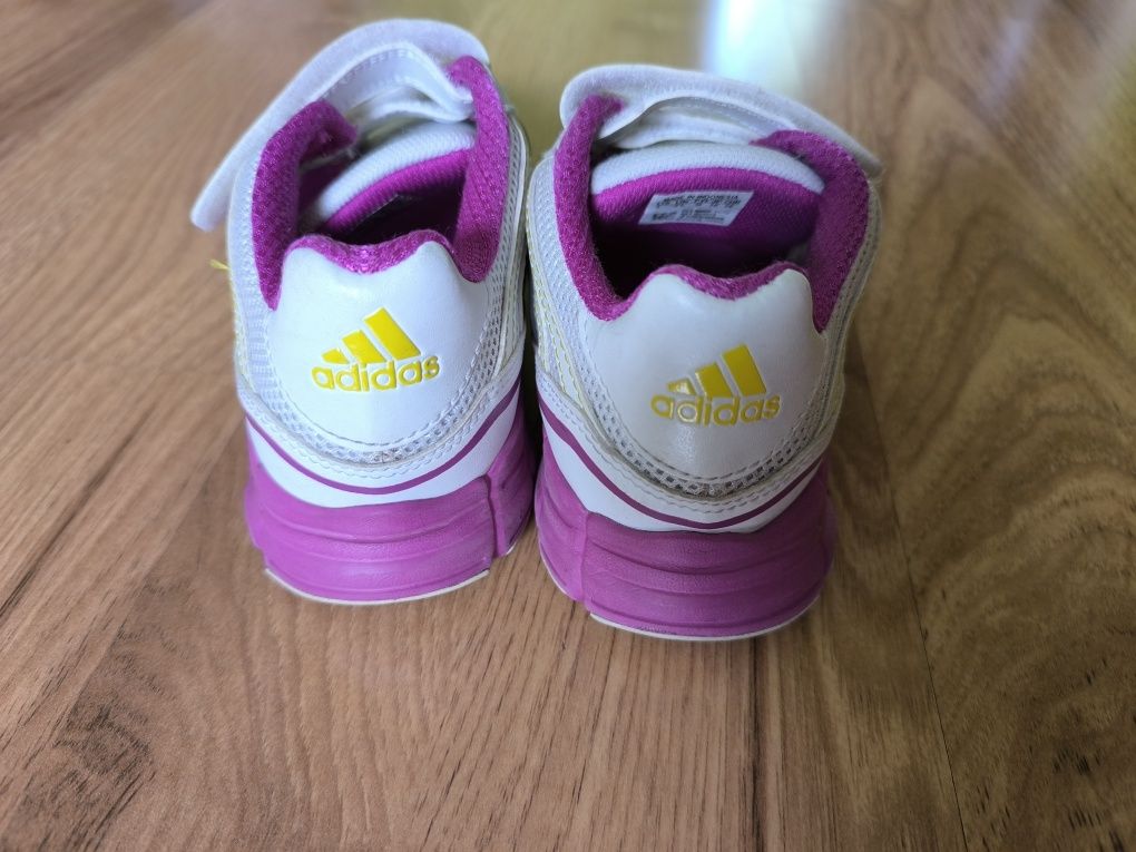 Buty Adidas rozm 35 dla dziewczynki leciutkie