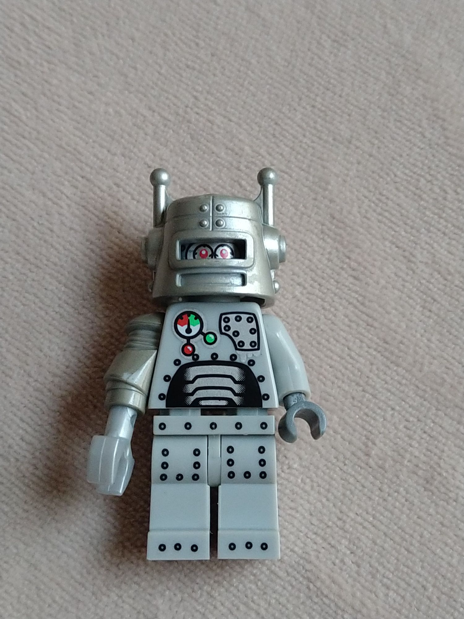 Lego figurka robot seria 1