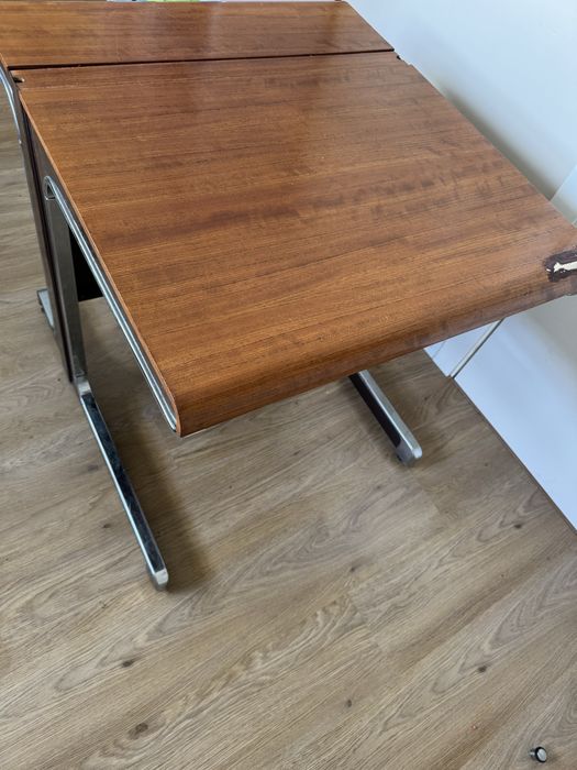 Secretaria em mogno- levira