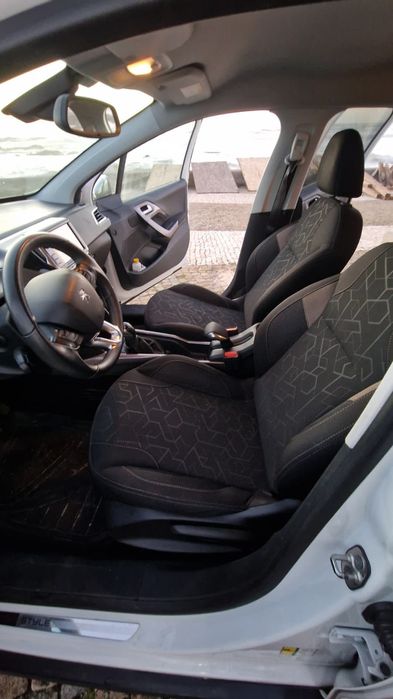 Peugeot 2008 1.2 PureTech Style