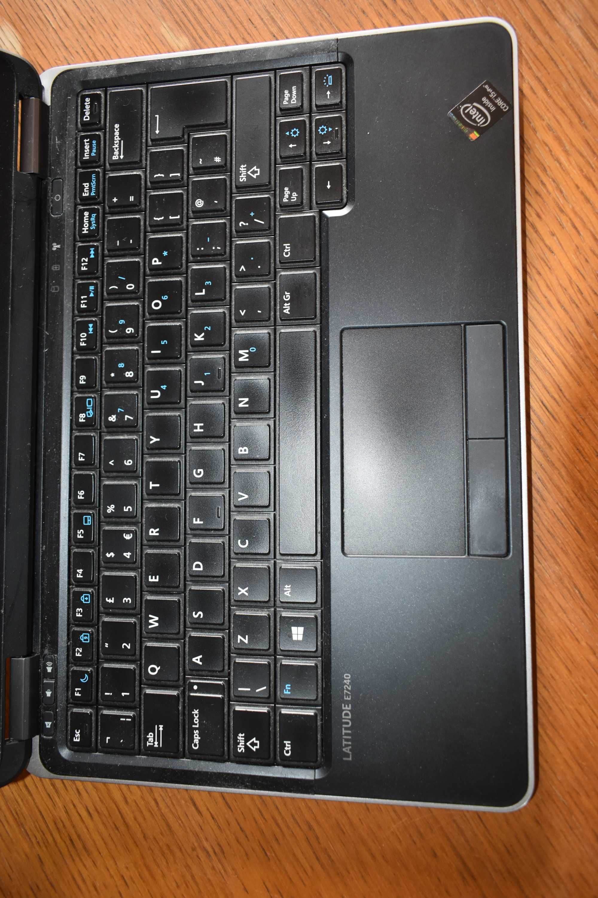 Laptop Dell Latitude E7240 i5-4300U SSD W10 Pro + stacja dokująca UK