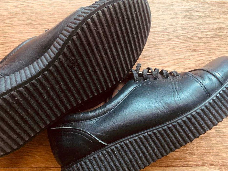 Женские стильные туфли из натуральной кожи на шнурках