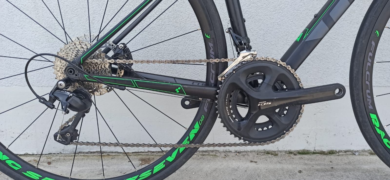 CUBE ATTAIN SL DISC, Shimano 105(hydraulika/sztywne osie),Rozmiar S/XS