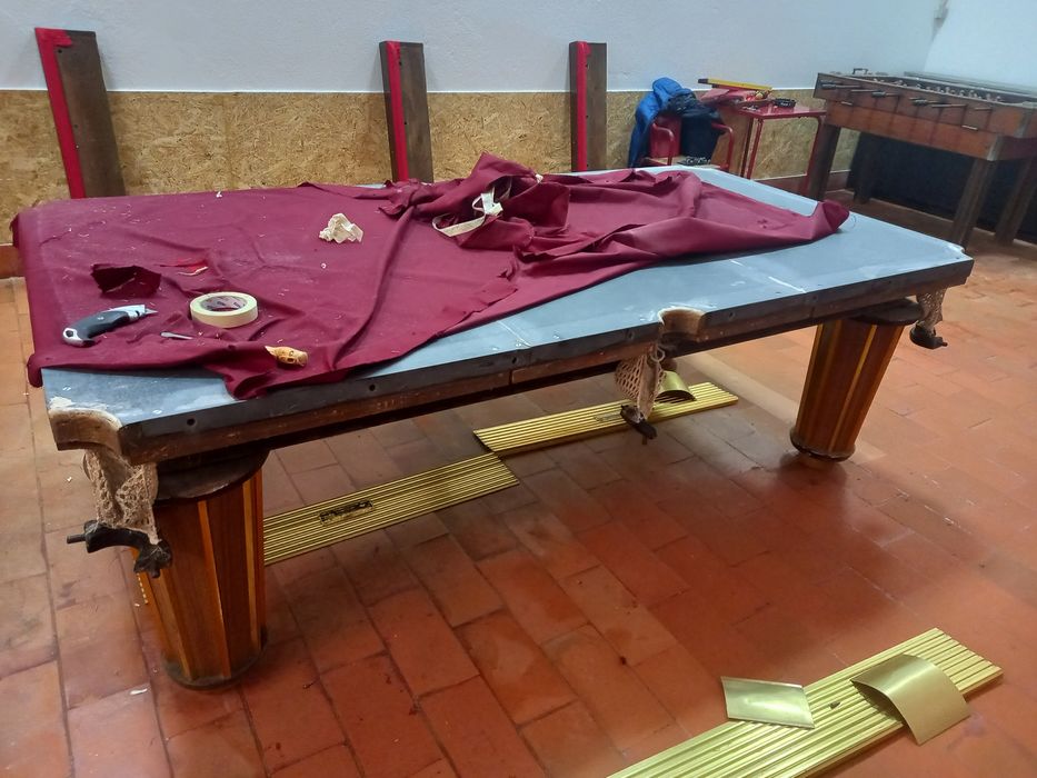 Manutenção de mesas de bilhar/snooker