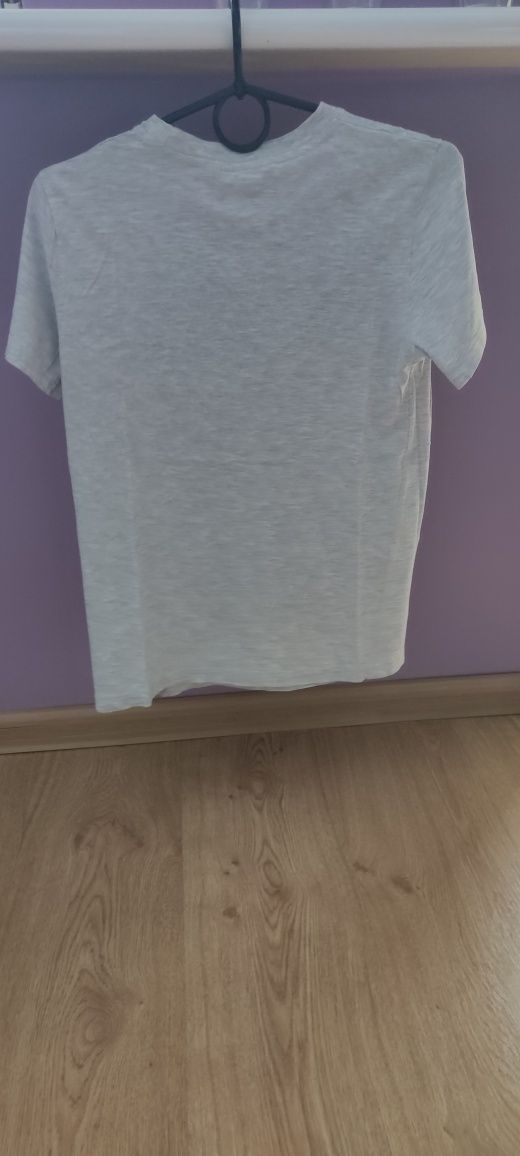 Koszulka chłopięca rozmiar 146/152 firmy H&M