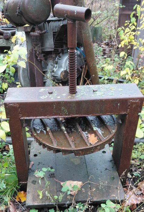 Продам прес механічний гвинтовий