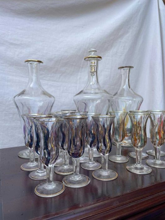 Vendo conjunto de copos de vidro