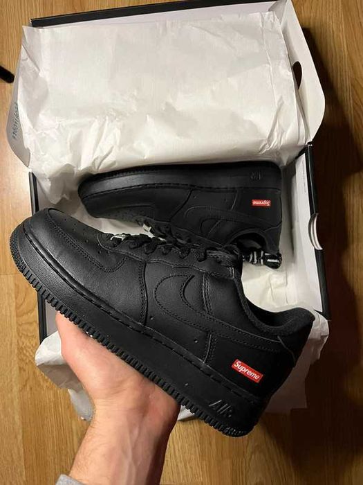 Buty meskie Mokasyny Nike_Air_Force_1_Low_Supreme_Black R.36.5