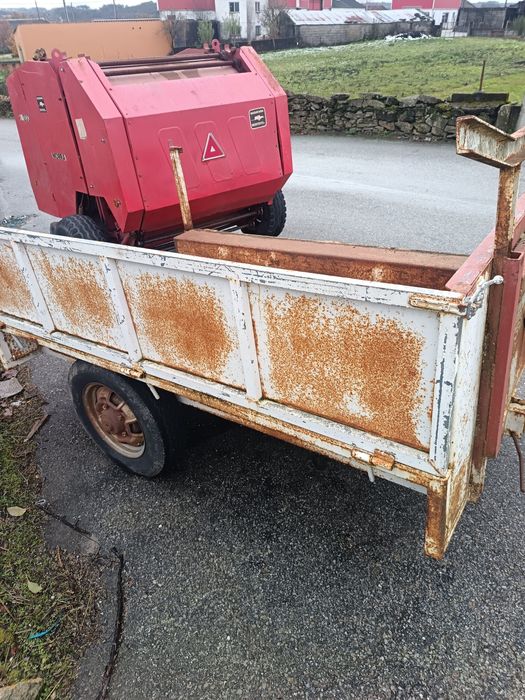 Reboque basculante de gamela reforçado