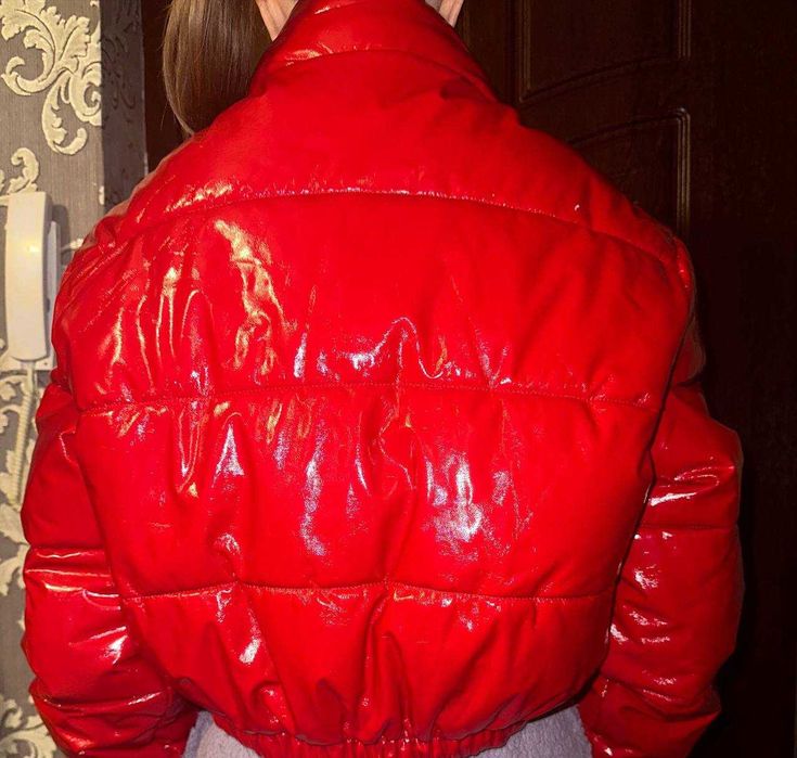 Куртка жіноча Bershka xs