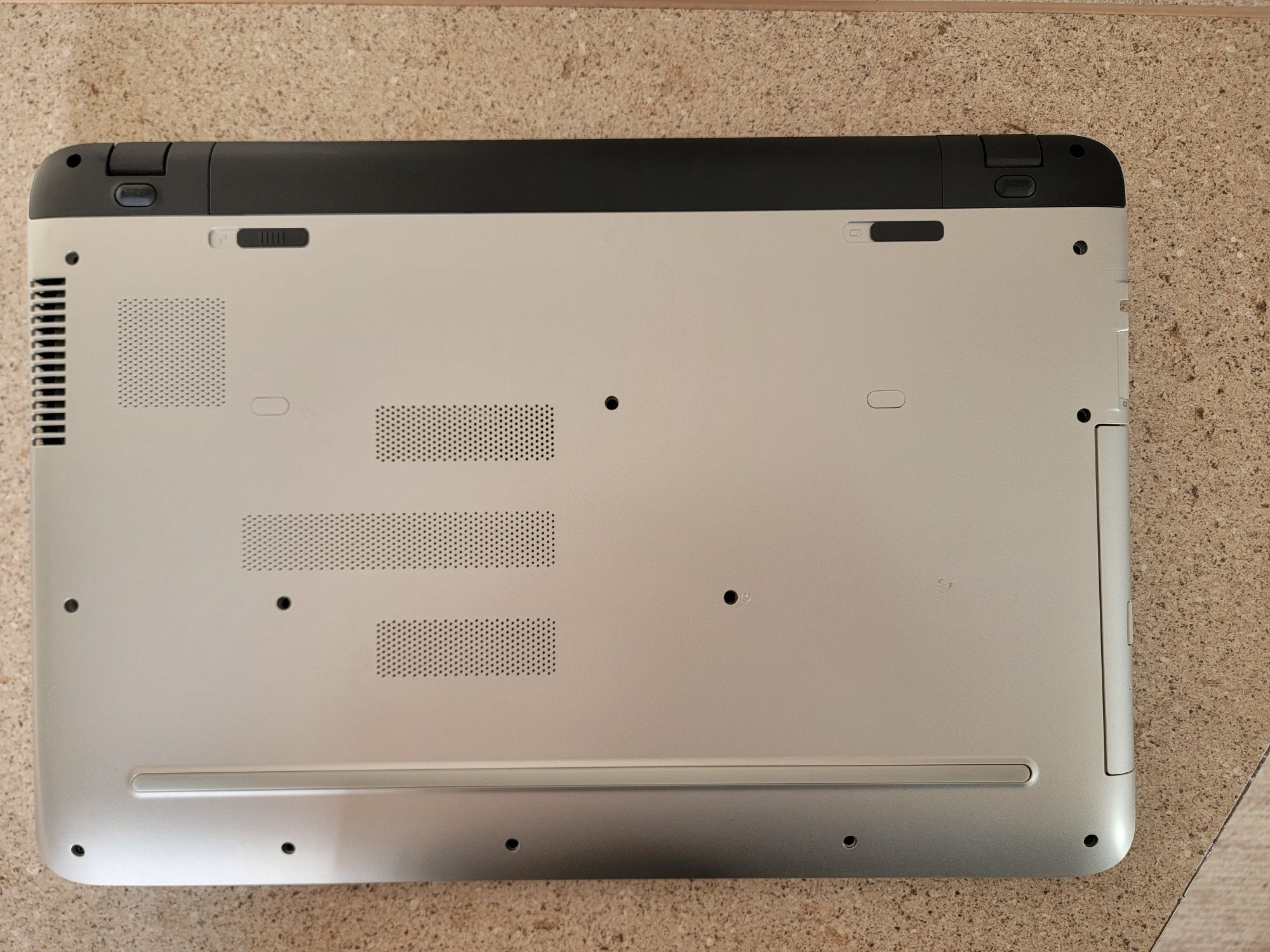 HP Pavilion AMD A10-8780P 12 ГБ 1 ТБ R8 M360 17,3" Сенсорний екран