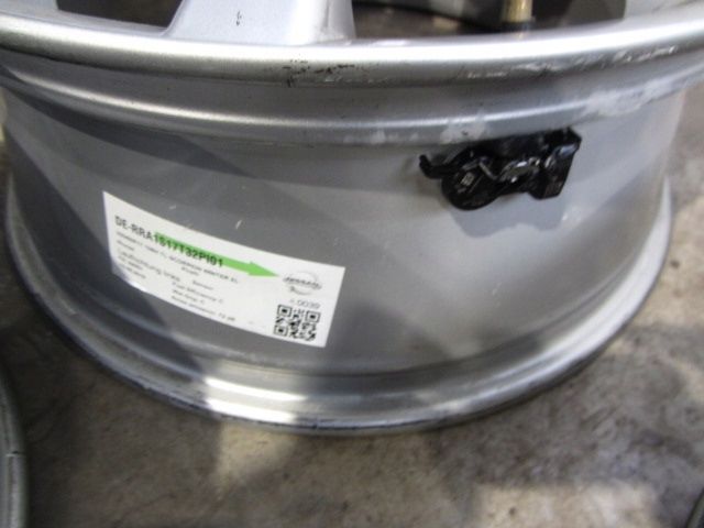 Felgi aluminiowe nissan 5x114,3 et45 7x17j