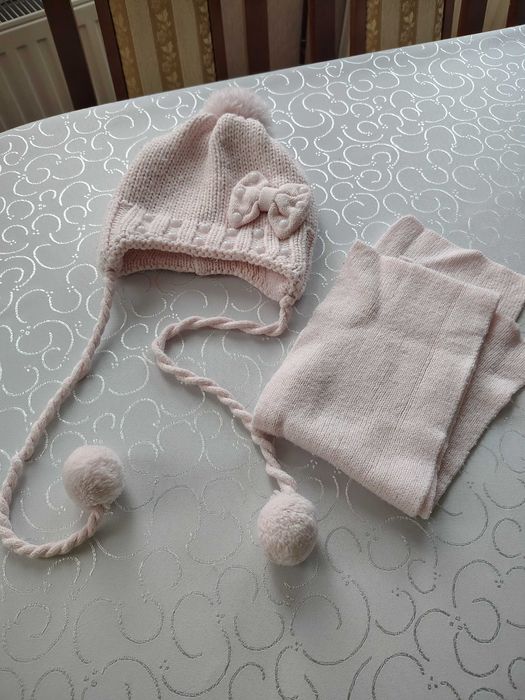 Komplet czapeczka z szalikiem 3- 4 lata