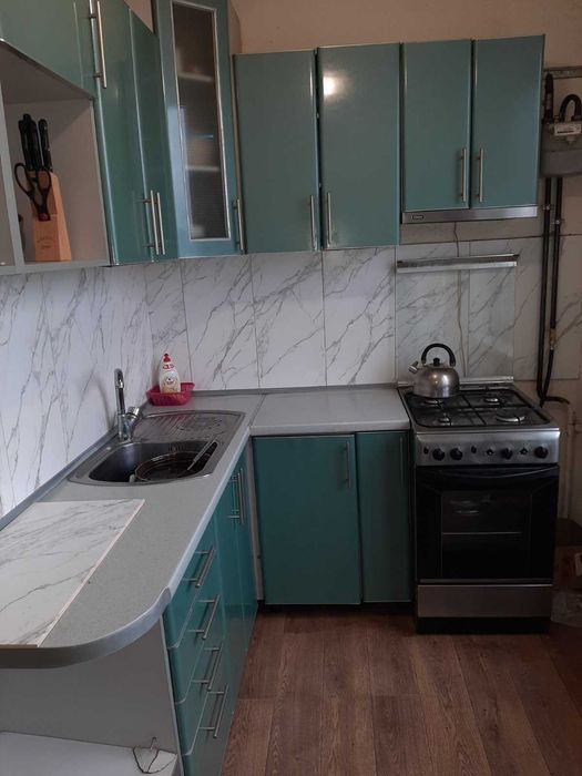 Продам 1 кімнату 16м2 у 3 кім квартирі Салтівка  4800у.е Q