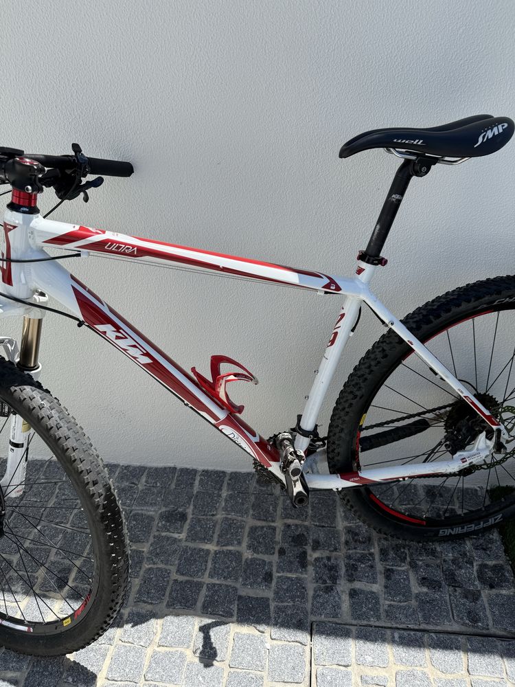 Bicicleta KTM 29’