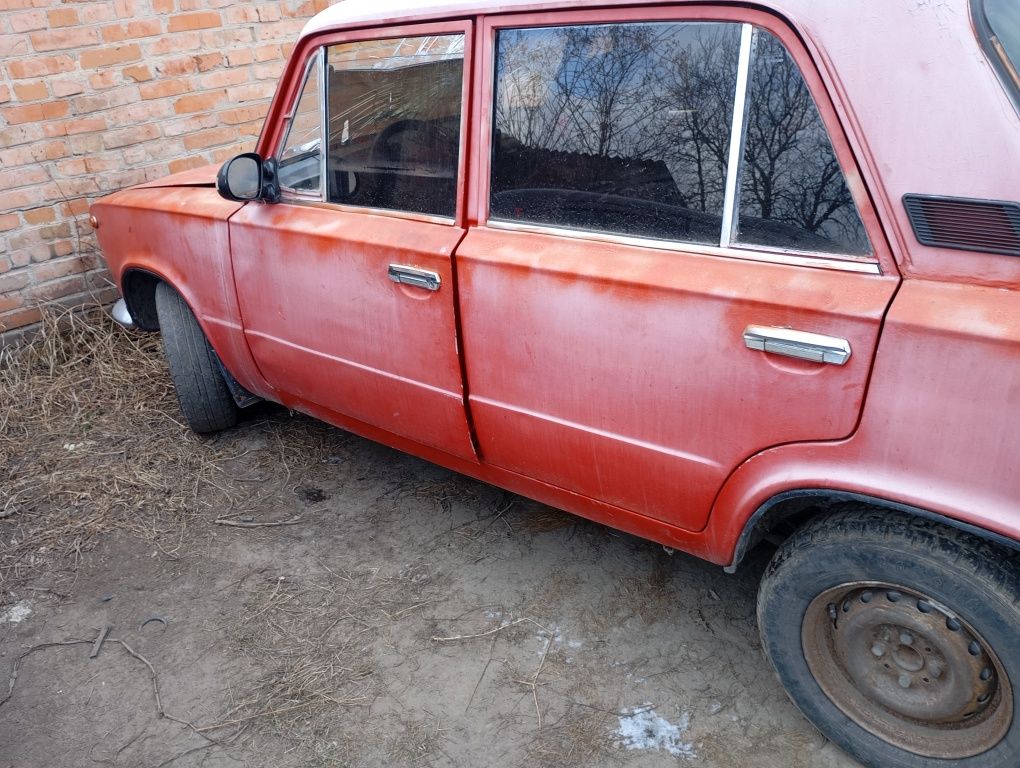 Розбираю автомобіль