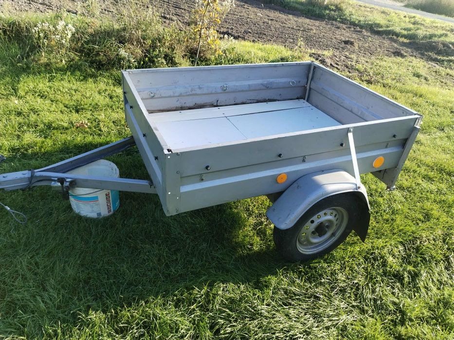 Przyczepka samochodowa lekka