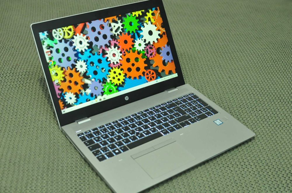 Мощный ноутбук HP 650i (Core i5/8Gb/SSD /video 2Gb)