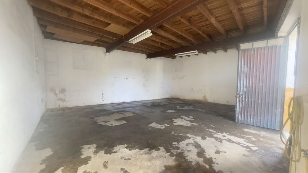 Arrenda-se garagem Centro de Benavente