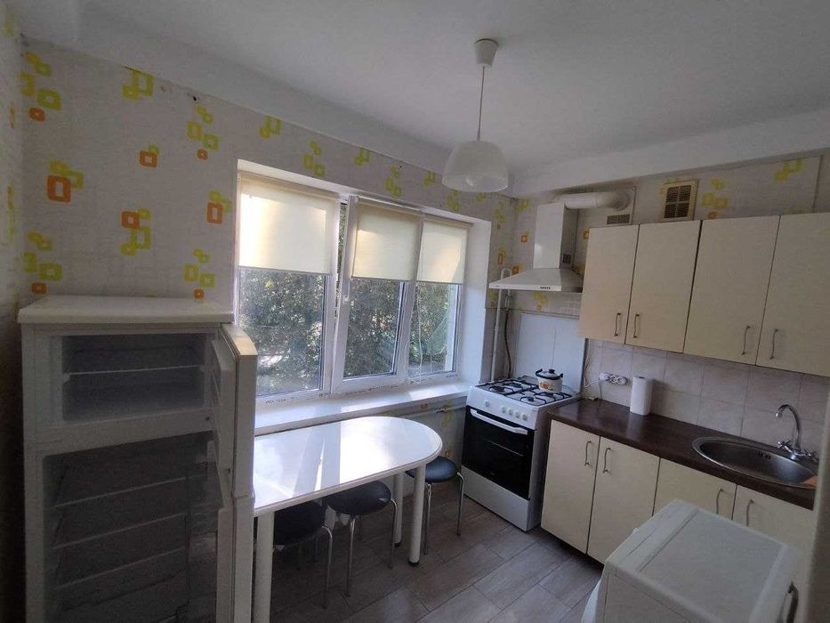 Оренда Сальського 23 Двокімнатна роздільні кімнати метро Сирець 7хв