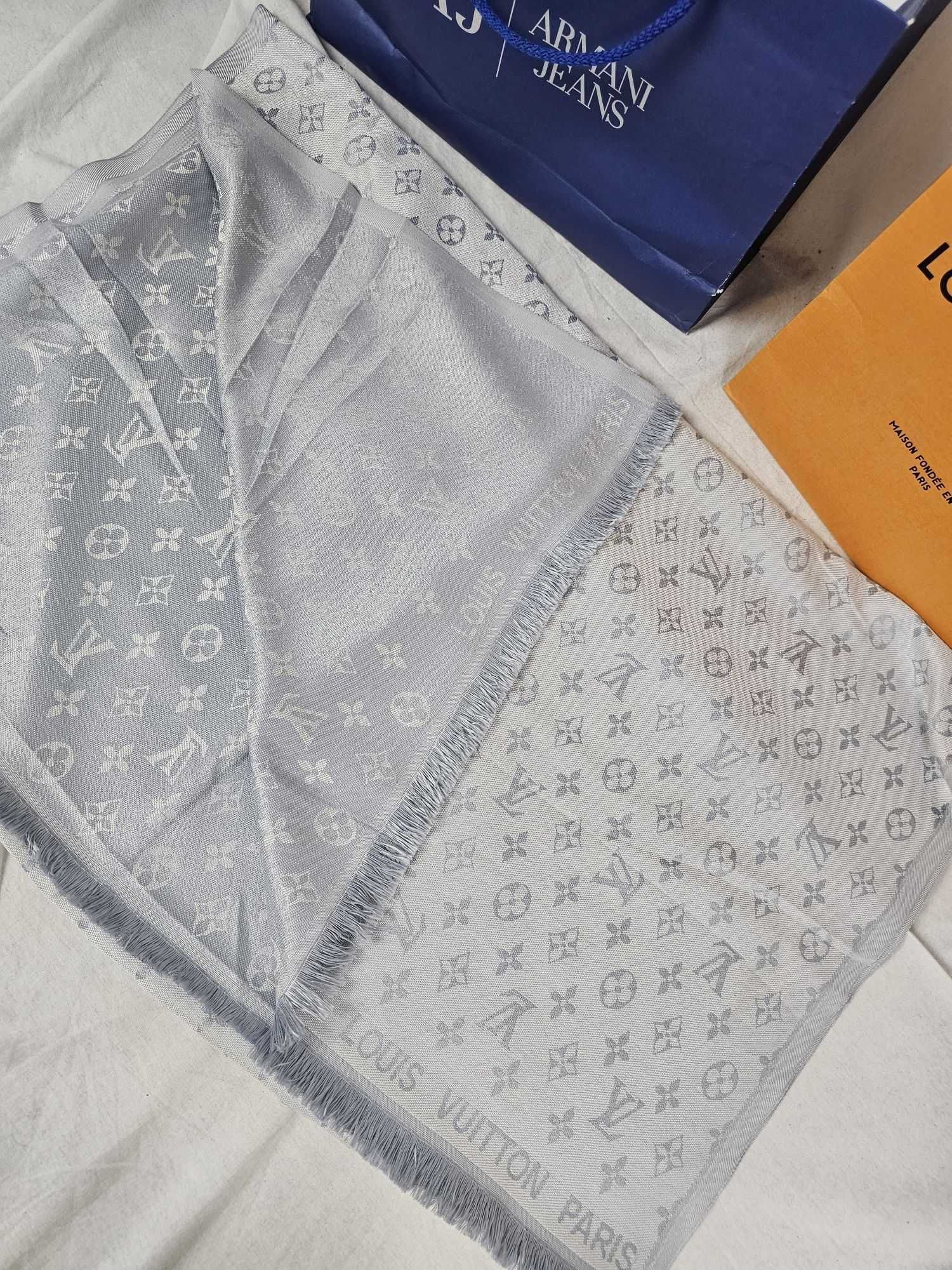 Szalik damski Louis Vuitton szal chusta LV hit