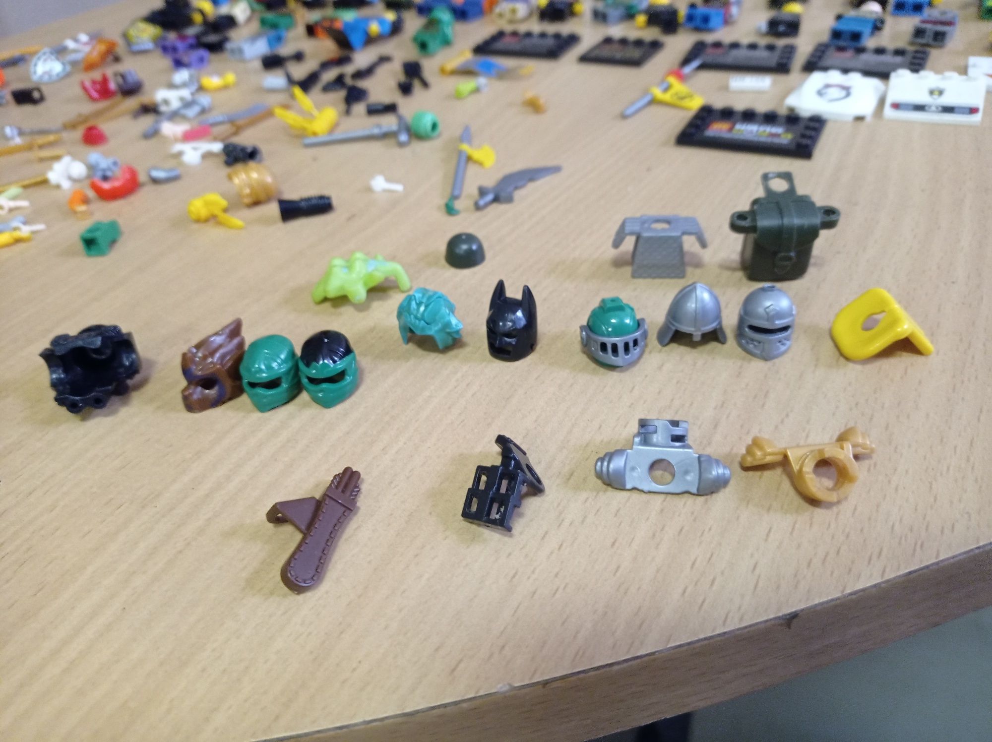 Фігурки та деталі лего Lego б/у