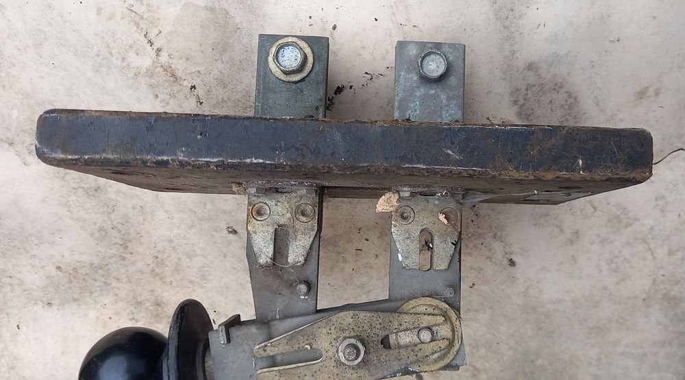 Высокотоковый однополюсный рубильник.