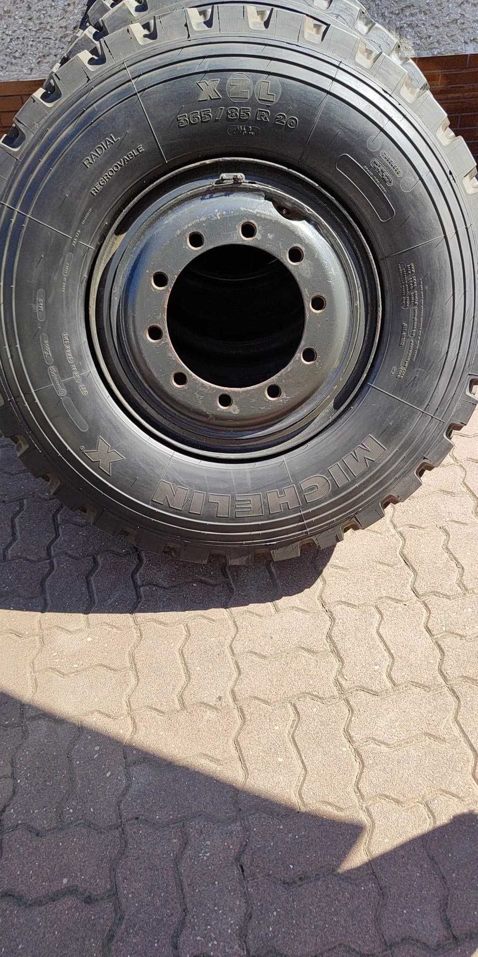 Opony + felgi (koła) 365/85R20 Michelin do Mercedes, Unimog, Man