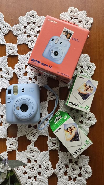 Máquina Fotográfica Instantânea FUJIFILM Instax Mini 12
.
A