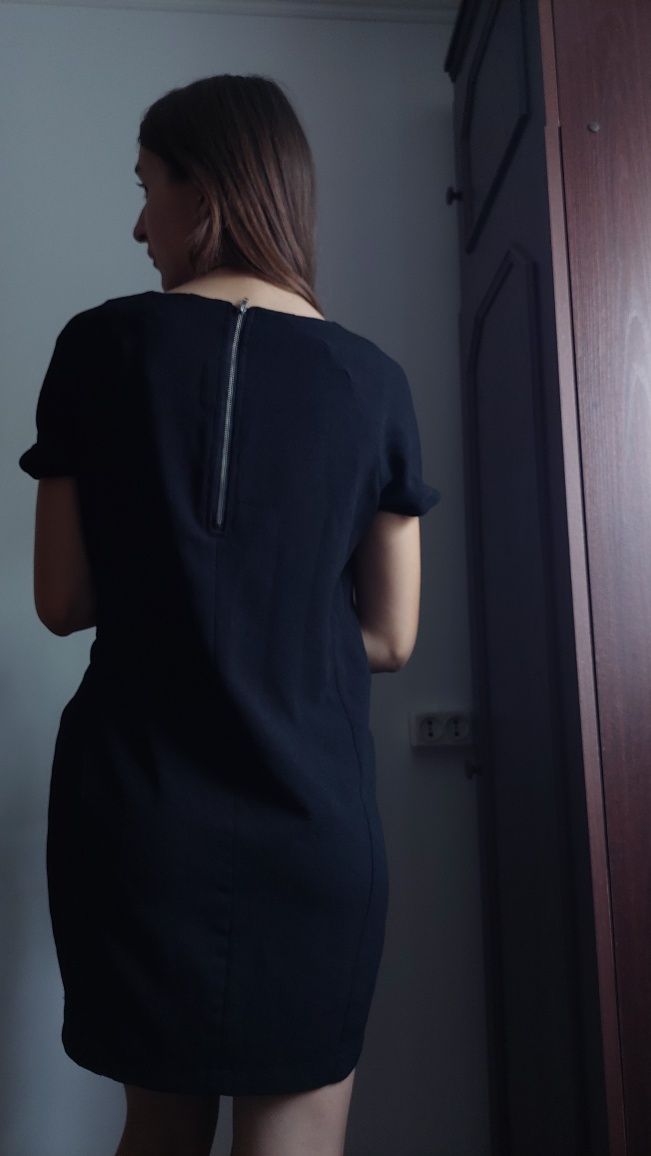 Чорна мінімалістична сукня. Щоденна сукня міні. Сукня жіноча
