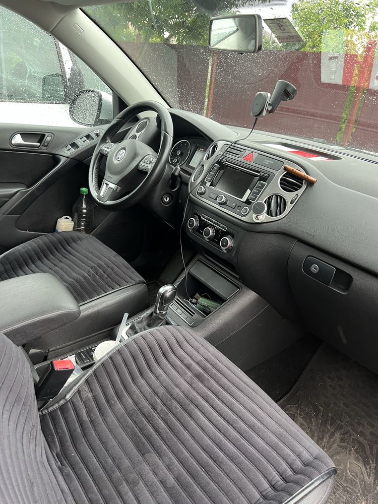 Продам Volkswagen Tiguan 2.0 бензин америка не битий