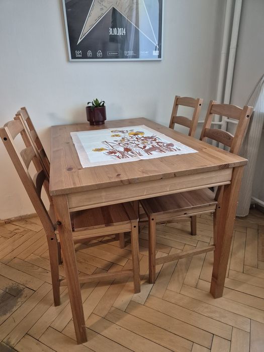 Stół z krzesłami sosna Ikea